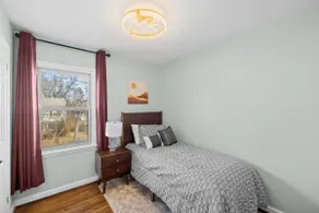 Takoma Park 3BR | Workspace & Free Parking - Image 5