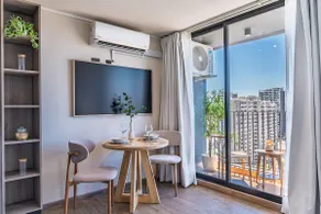 AC & WiFi · 2 min to Metro & Mall · Panoramic View - Image 2