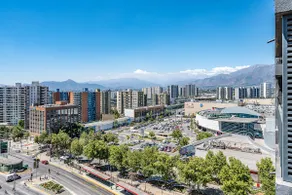 AC & WiFi · 2 min to Metro & Mall · Panoramic View - Image 4
