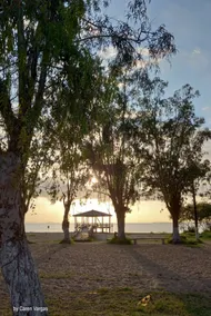 Lagoon-Facing Vacation in Historic House - Image 3