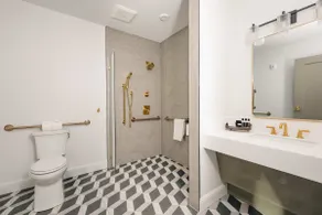 Downtown Springdale boutique hotel room 4, ADA - Image 3