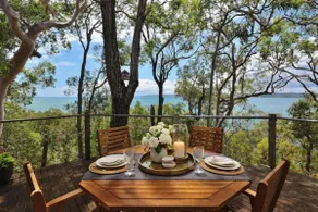 Private Luxury Island Retreat with Panoramic Bay Views - Image 4