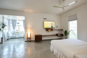 Urban Opulence - Luxurious AC Queen Studio (9021) - Image 5