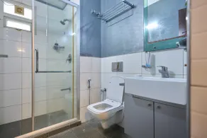 Urban Opulence - Luxurious AC Queen Studio (9021) - Image 4