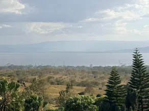 Naka Executive Suites With Balcony, Amazing View of Lake Nakuru, GYM - Image 3