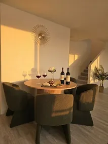Spacious Home w/Outdoor Dining & BBQ near Galleria - Image 4