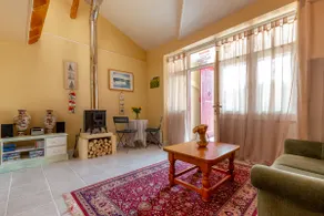 Private gîte with stunning views & shared pool - Image 3