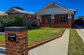 Entire 3 bdr Home Darlow St Wagga - Image 4