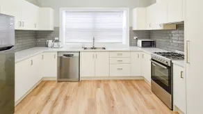 Entire 3 bdr Home Darlow St Wagga - Image 2