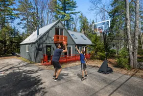 Cozy Mountain Chalet Hot Tub Firepit Game Room Sleeps 8 - Image 5