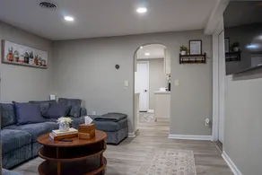 Ann Arbor Guest House - Image 2