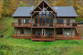 4BR Retreat w/ Private Loft 10 Min to Snowshoe WV - Image 5