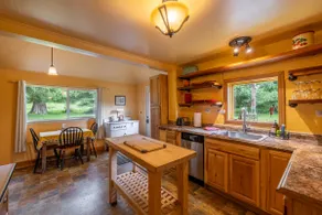 Cedar Springs - Mt Rainier cabin on 8 acres with pond - Image 5