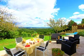 stone setting with stunning views - Image 3