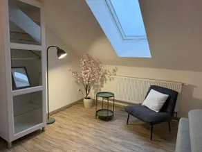 Perfect for 2-4! Kitchen Garage Airport Balcony - Image 3
