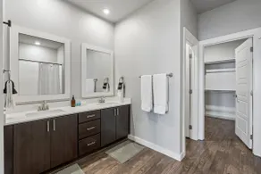Family-Friendly 5BR Home | Clean + Comfortable | - Image 4