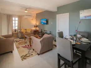 Stylish 1BR with Pool & Marina Views - Image 3