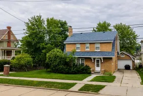 Waterfront House w/ Patio Near Riverside Park - Image 4