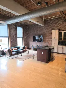 2bd/2ba, private balcony downtown STL - Image 2