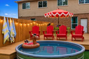 Pool, Putt, Firepit, Backyard Oasis-7 mins to AT&T - Image 3