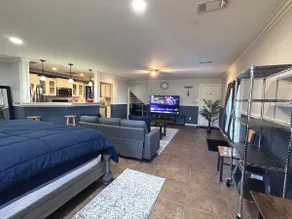 Spacious Private Suite • King Bed • Gated Property - Image 5
