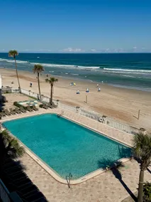 Breathtaking OCEAN FRONT Condo in Daytona Beach - Image 3