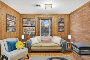 4 Mins to U of R! Spacious, Central Guest Suite! - Image 4