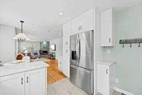 Stylish 2BR Retreat | Minutes to downtown KC! - Image 3