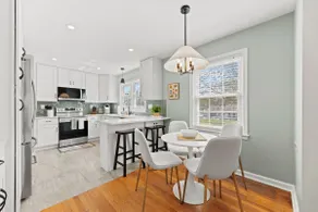 Stylish 2BR Retreat | Minutes to downtown KC! - Image 2