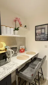 Modern Canal-view 2BR Flat near Tram, City& Uni - Image 3