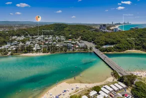 Burleigh Beachside Retreat - Image 4