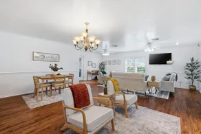 Quiet Flame | Pet Friendly | Near Baylor, Magnolia - Image 4