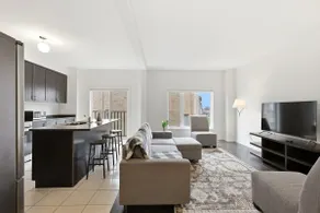 Airy Nest - 4 Beds, 2.5 Baths, 2 Park - Image 5