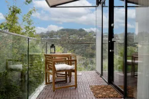 Hilltop Hideaway - Walk to Cataract Gorge - Image 2