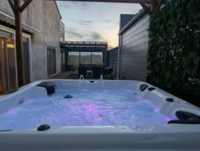 L’Ôrizon Secret – Love Room & XXL Spa with Pyrenees View - Image 5
