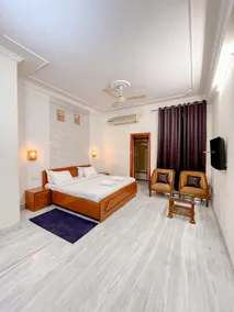 6 Bedrooms, Fully equppided, Central location - Image 4