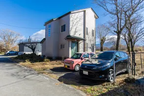 Exclusive rental with a view of Mt. Fuji | Warm wood, living room with a view | 96㎡ | Maximum 10 guests - Image 3