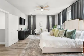 Priv 3BR | 4BA Home w/ Movie Room & FREE Parking - Image 5