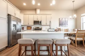 Lake Front| Perfect MidTerm|Family Friendly Luxury - Image 3