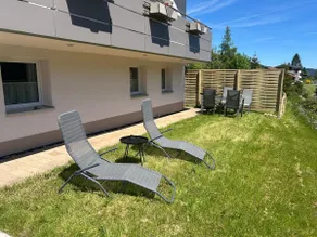 Sunny 2-room apartment with direct mountain views - Image 3