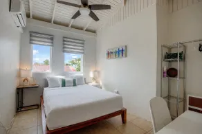 Culebra Sleeps 12 | Hotel Beds | Walk to Ferry - Image 4