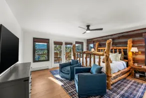 Mockingbird Lodge-Views | Sauna | Hot tub | Arcade - Image 2