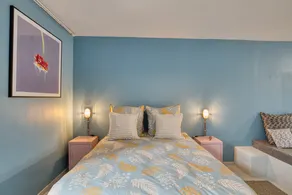 Private Suite, Bath, Kitchenette, in Champagne. - Image 3