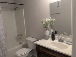 Brand new, safe 2 bedroom. - Image 5