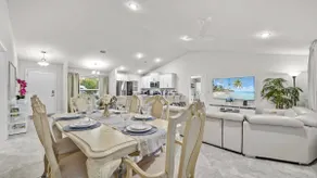 La Florida Estate | New 3-BR Luxury Pool & Spa - Image 4
