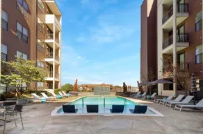 Mins to Broadway. Parking. Pool. Gym. Midtown Nash - Image 2