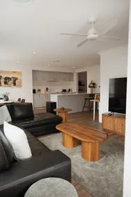Lowry House, Harrisville - Image 3