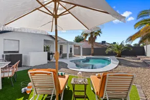 Renovated Oasis with FREE Heated Pool - Image 5