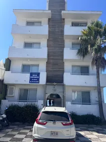 Beautiful accommodation right on the beach, enjoy the day - Image 3
