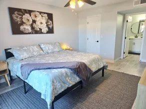 Peaceful & Cozy 3 Bed/2Bath*Heated Community Pool* - Image 2